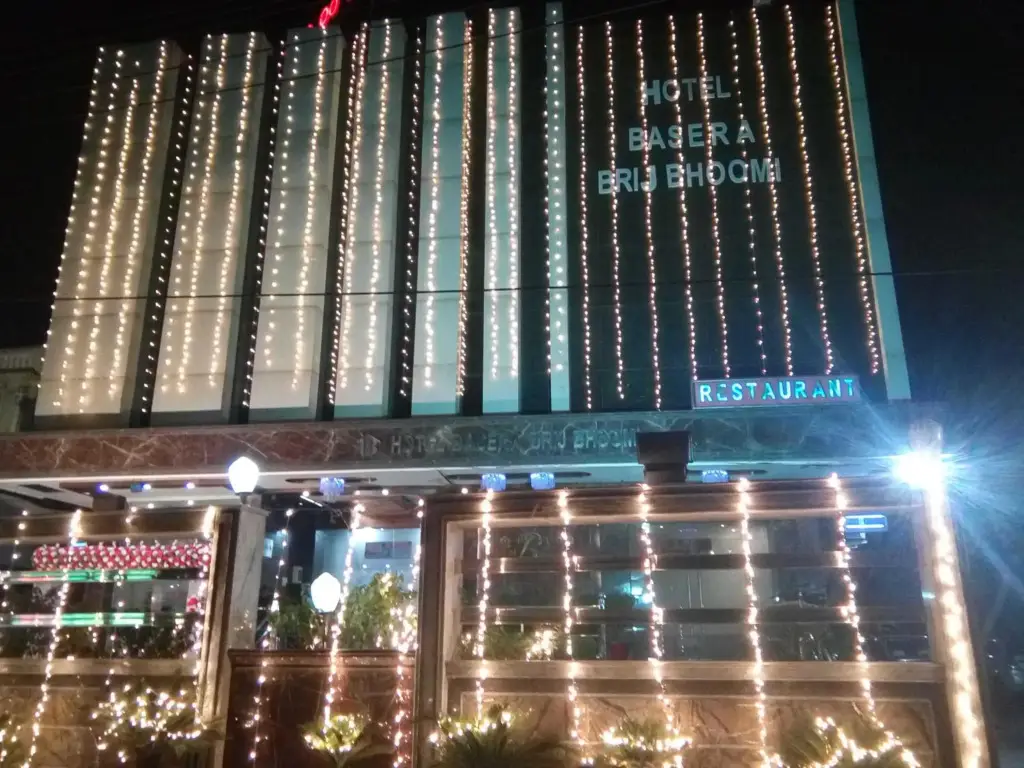 Hotel Basera Brij Bhoomi — фото 1