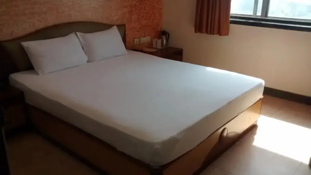 Матхура: Wingston A TreeHouse Hotel Mathura