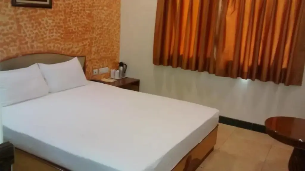 Матхура: Wingston A TreeHouse Hotel Mathura