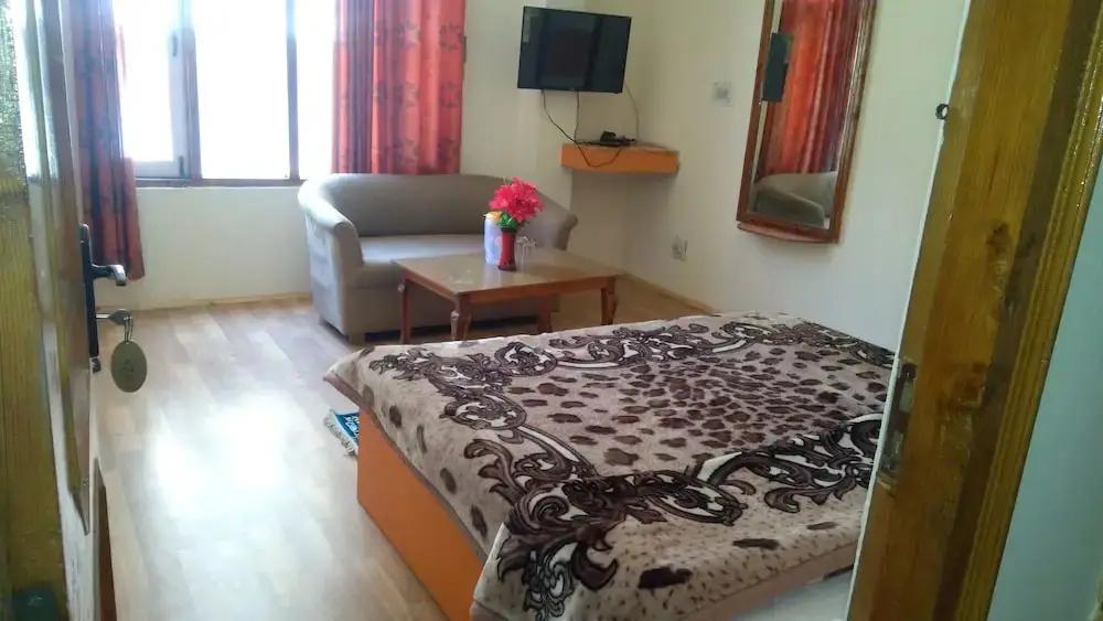 Манали: The Himachal inn