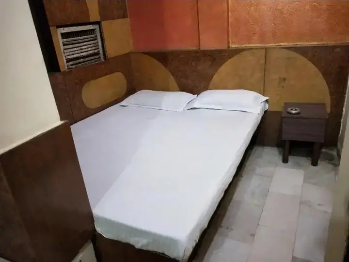 Нью-Дели: Mahesh Hotel