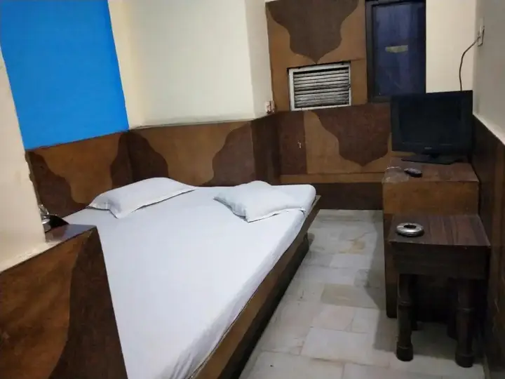 Нью-Дели: Mahesh Hotel
