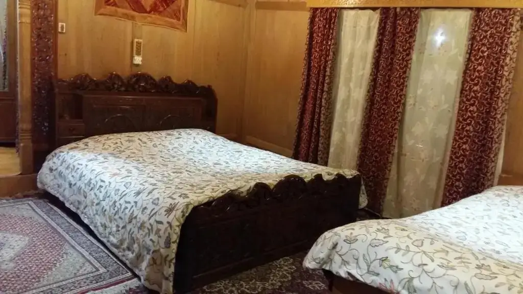 Шринагар: Houseboat Moon of Kashmir