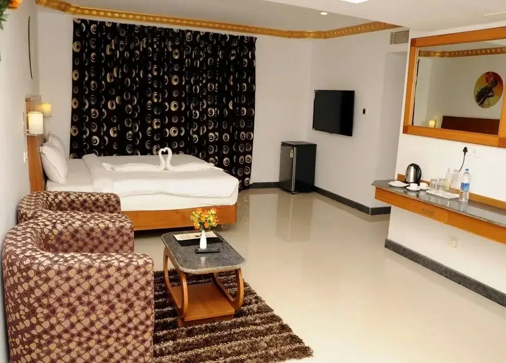 Маниячи: KA Hotel