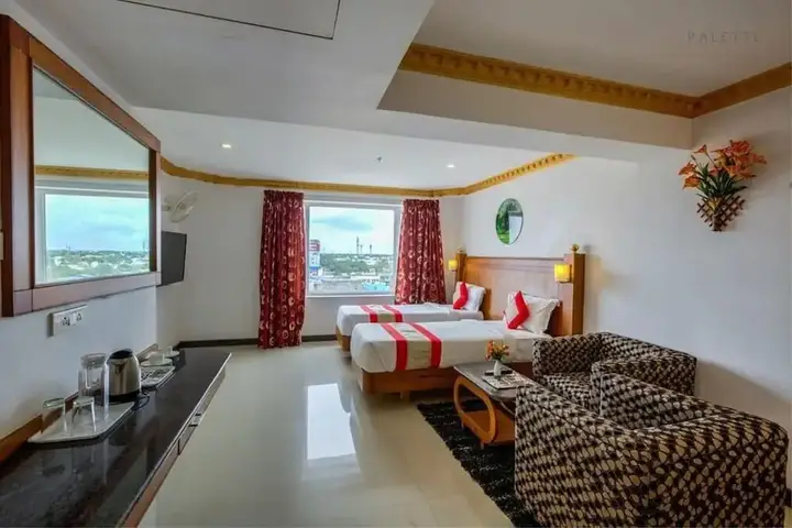 Маниячи: KA Hotel