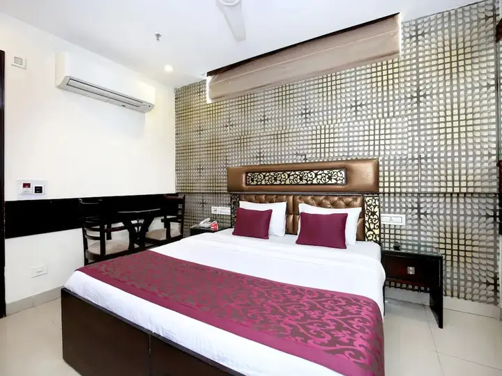 Чандигарх: Hotel JH E18HTEEN