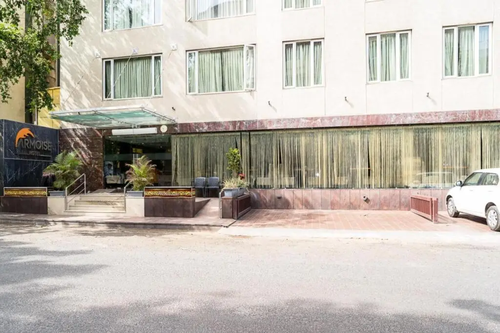 Super Inn Armoise Hotel — фото 1