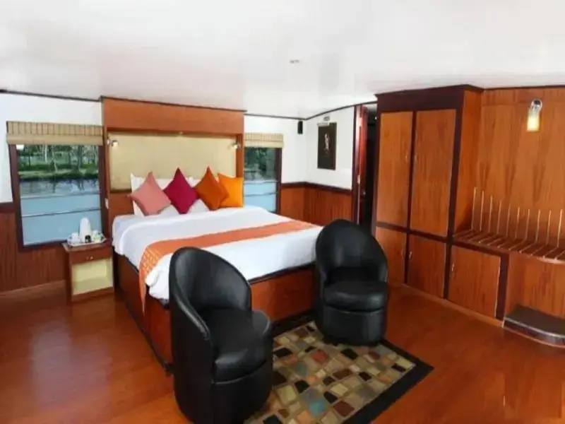 Мухамма: Grand Nirvana Jacuzzi Super Luxury Premium House Boat