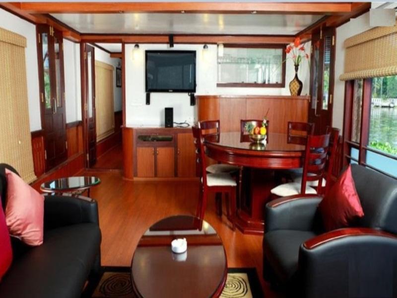 Мухамма: Grand Nirvana Jacuzzi Super Luxury Premium House Boat