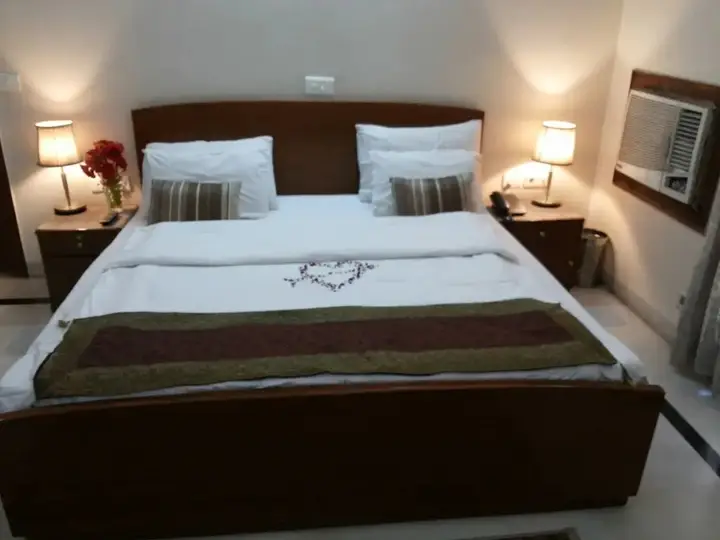 Нойда: Sovereign Residency BnB Noida