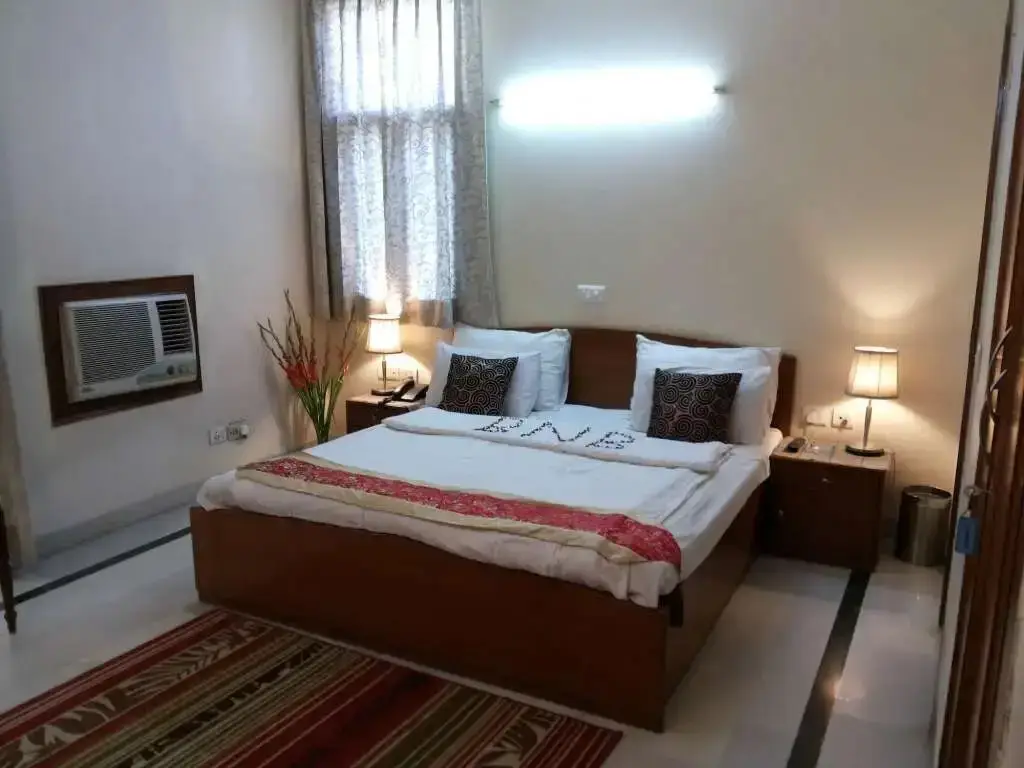 Нойда: Sovereign Residency BnB Noida