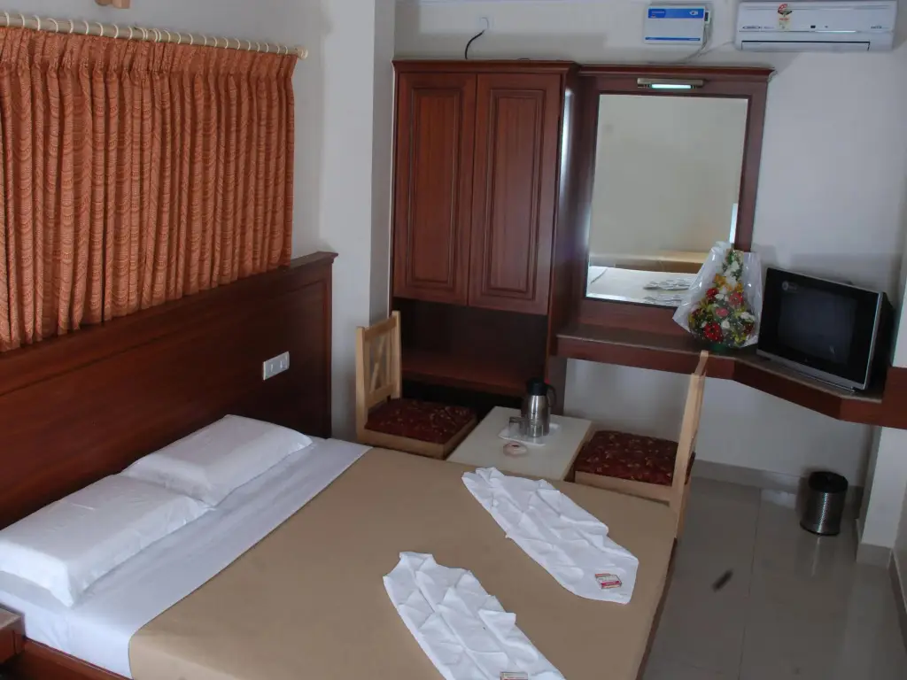 Бангалор: SNT Comforts Hotel