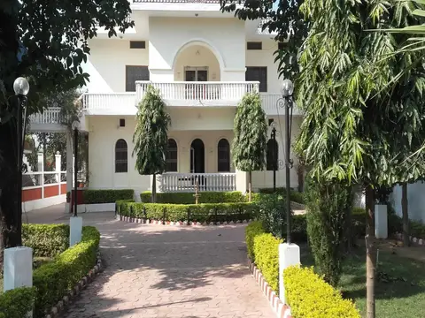 Yogi Ashram Guest House — фото 1