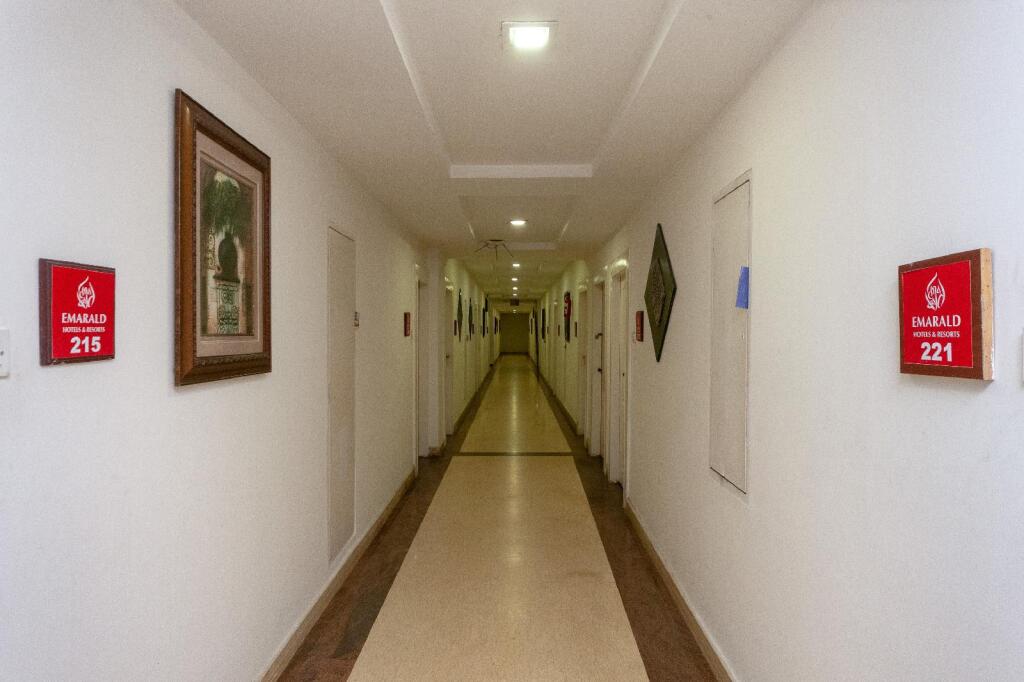 Нью-Дели: Oyo 12075 Hotel Regalia Retreat