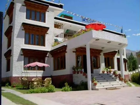 Hotel Holiday Ladakh — фото 1