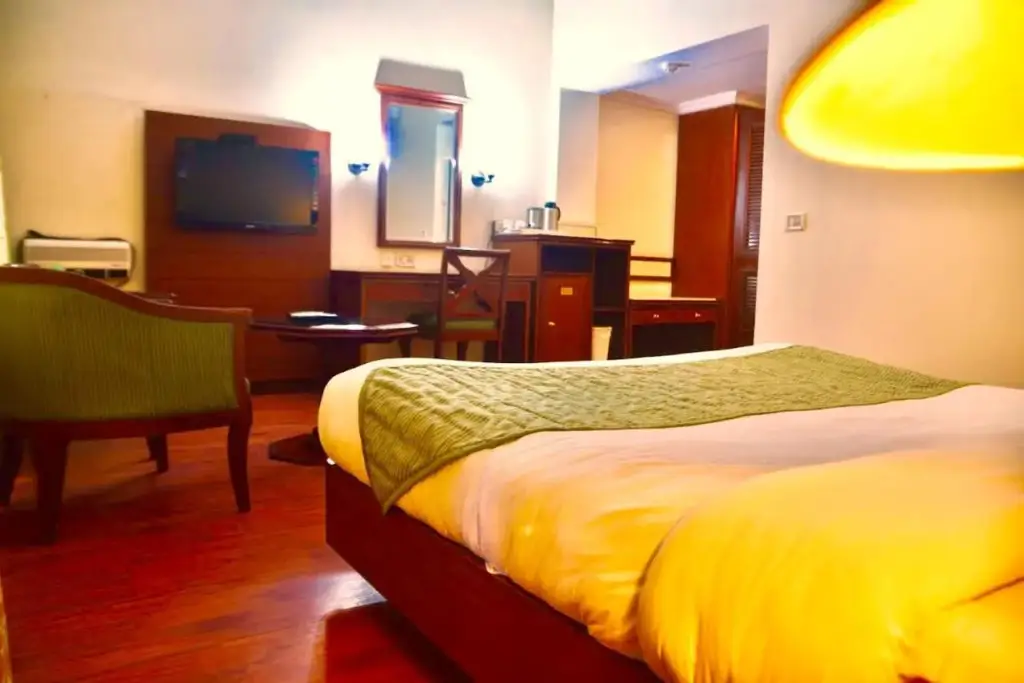 Батхинда: Hotel Sepal