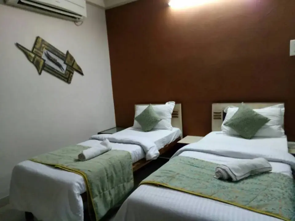 Нагпур: OYO 7439 Hotel Gayatri Inn Annex