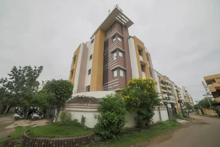 Нагпур: OYO 7439 Hotel Gayatri Inn Annex