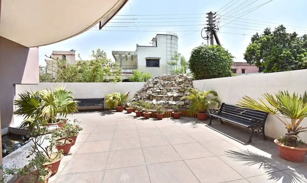 Нагпур: OYO 7439 Hotel Gayatri Inn Annex