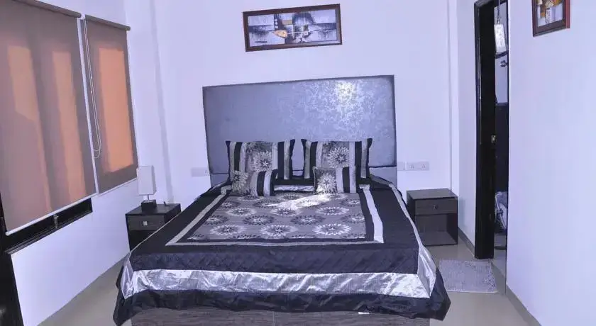Нойда: Aarkay Villa