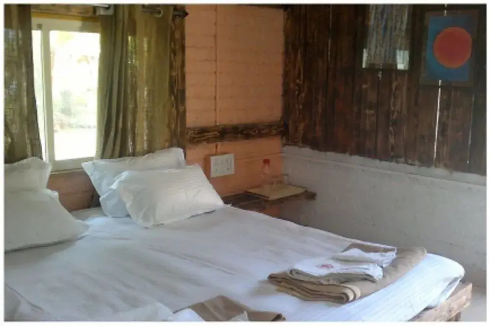 Хандала: Sadabahar Moments - Hostel