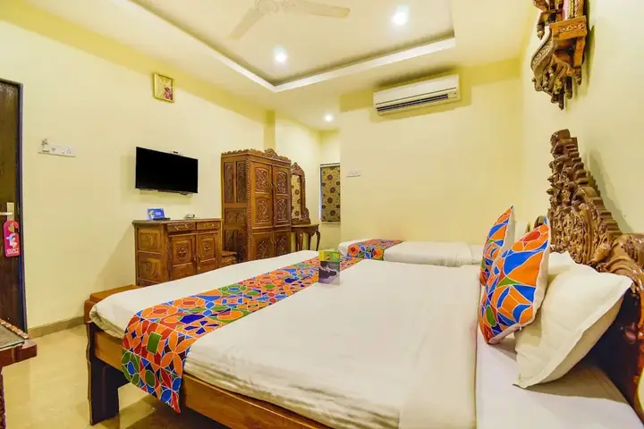Ширди: FabHotel Paradise For You