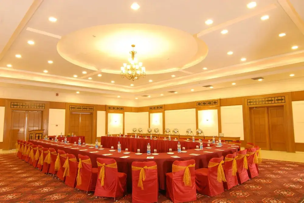 Ранчи: Chanakya BNR Hotel