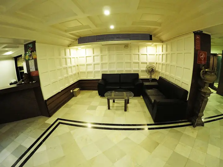 Сурат: Tex-Palazzo Hotel