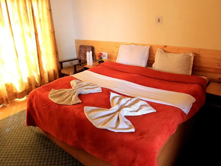 Лех: TIH Hotel Mahay Palace