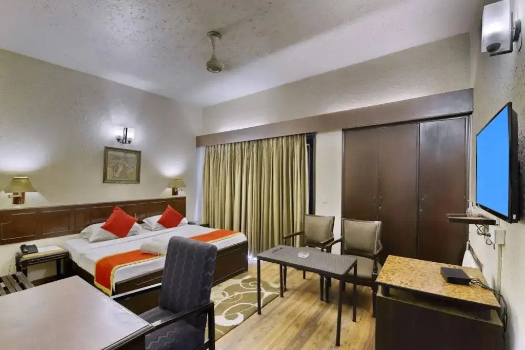 Нью-Дели: Hamilton Hotel