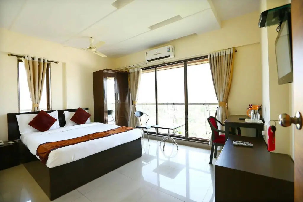 Мумбаи: Ontime Luxurious Apartments