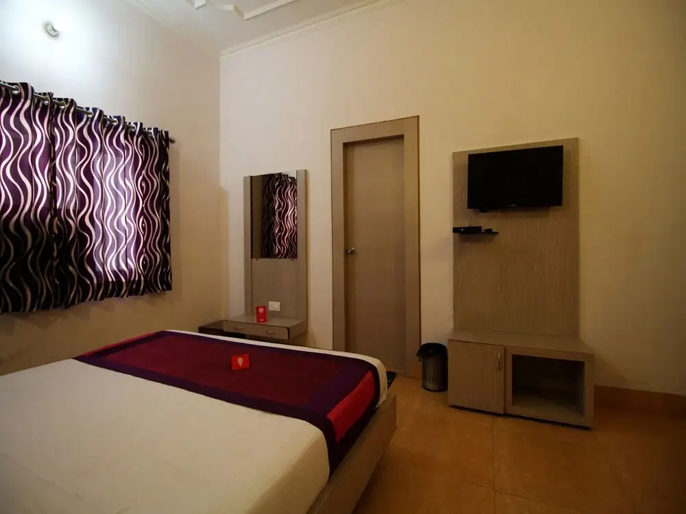 Варанаси: OYO 4398 Hotel Rajat Grand