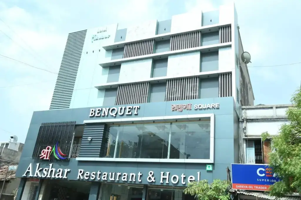 Shri Akshar Hotel — фото 1