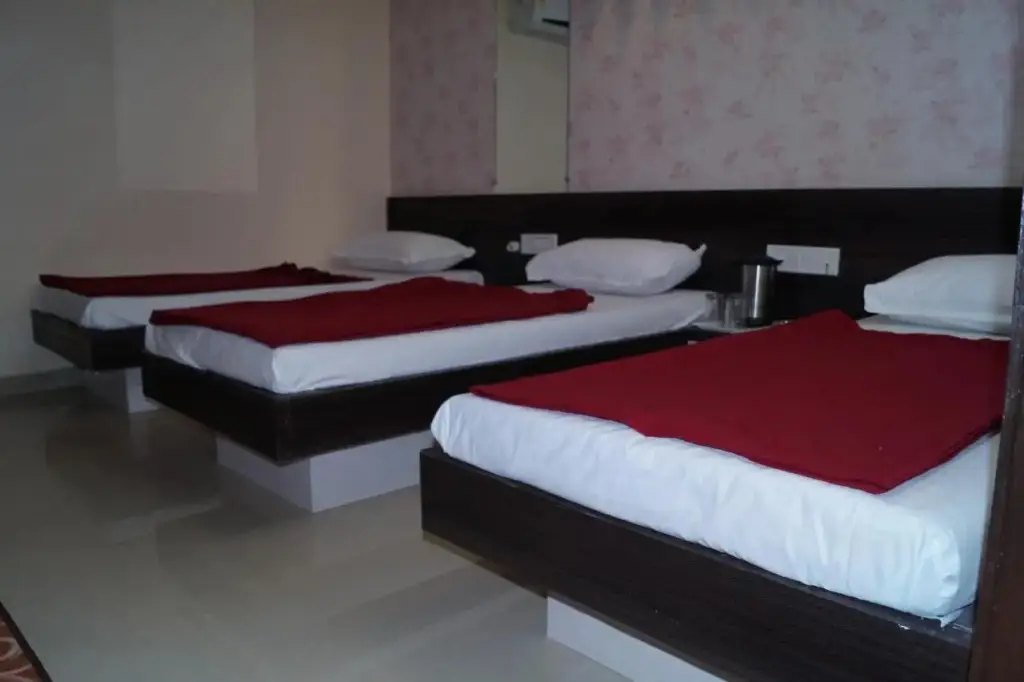 Shri Akshar Hotel — фото 1