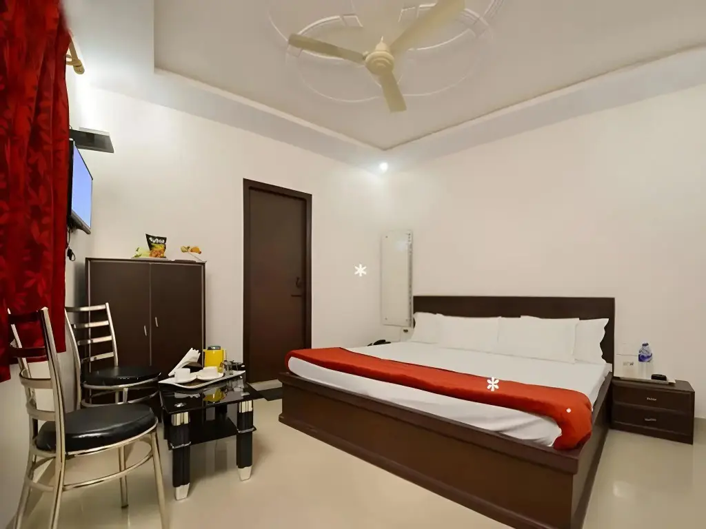 Агра: Hotel Raj Paradise by OYO Rooms