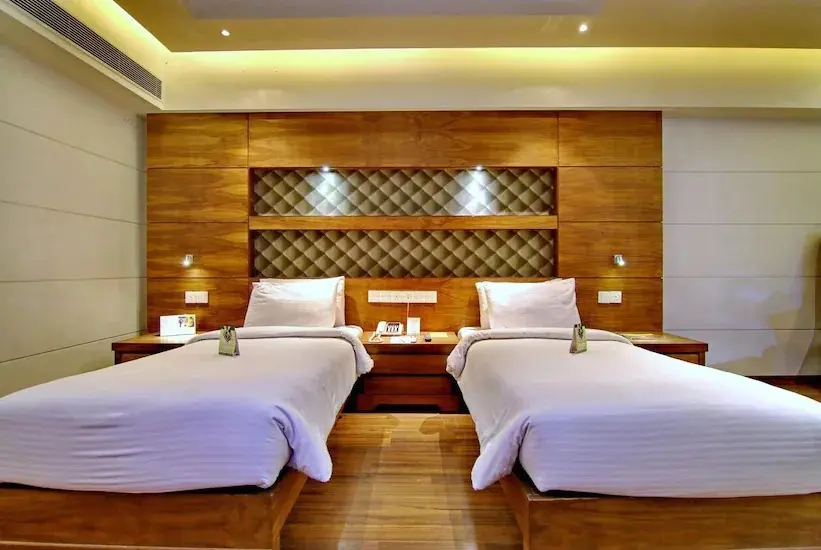 Лакхнау: Hotel Silvete
