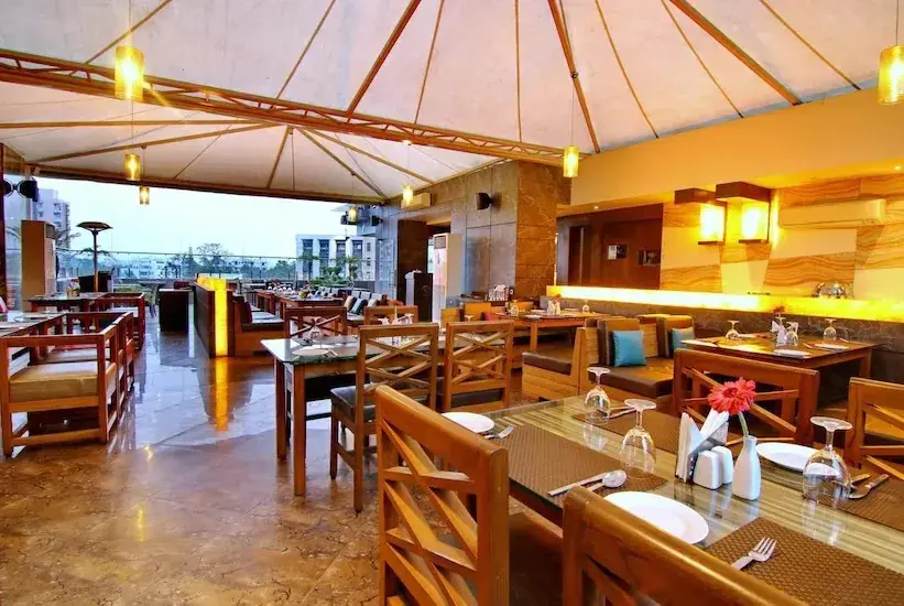 Лакхнау: Hotel Silvete