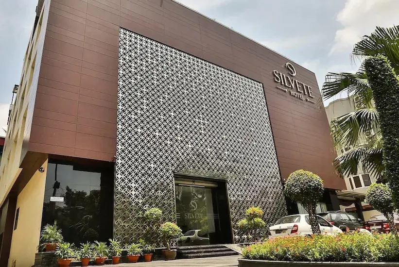 Лакхнау: Hotel Silvete