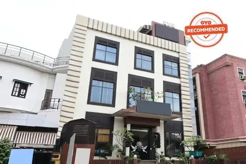 Townhouse OAK Hotel Edesia — фото 1