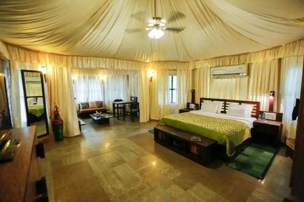 Турья: Tathastu Resorts