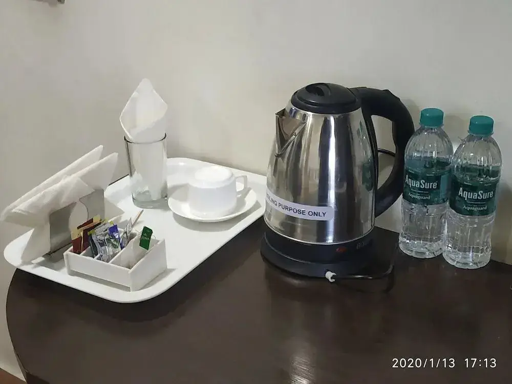 Нью-Дели: Golden Palm Suites