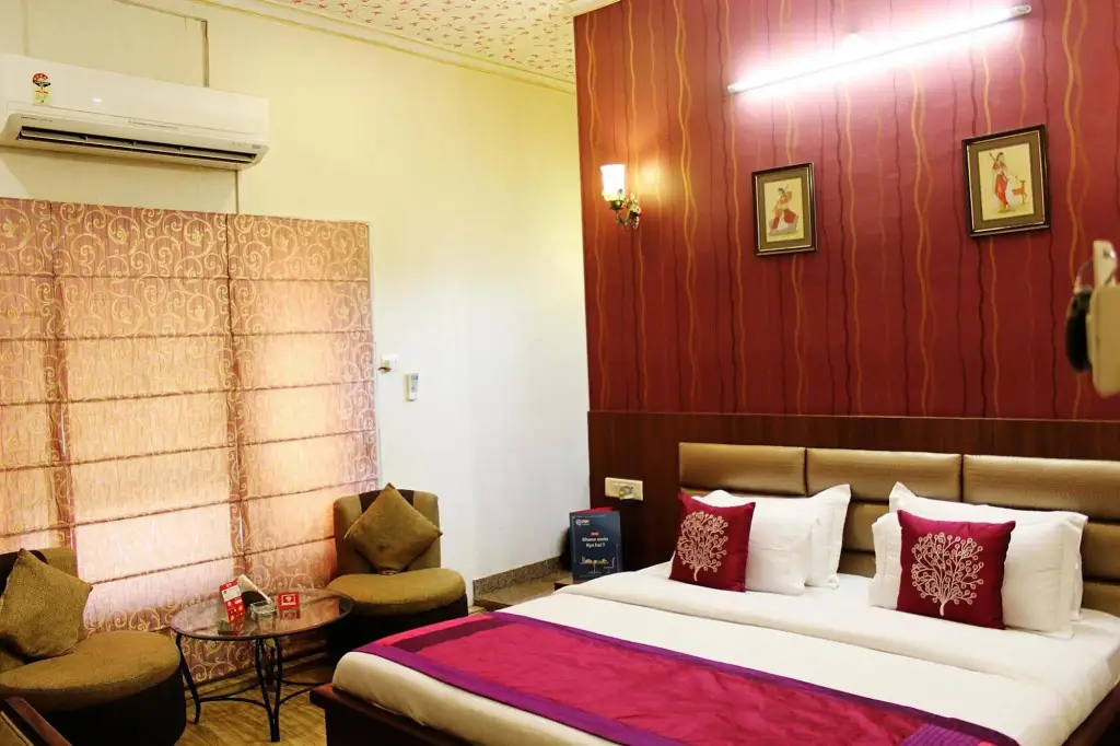 Алвар: Hotel Aashyana