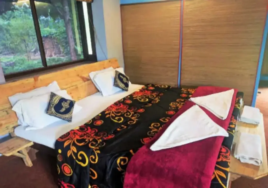 Наинитал: Deer View Resort