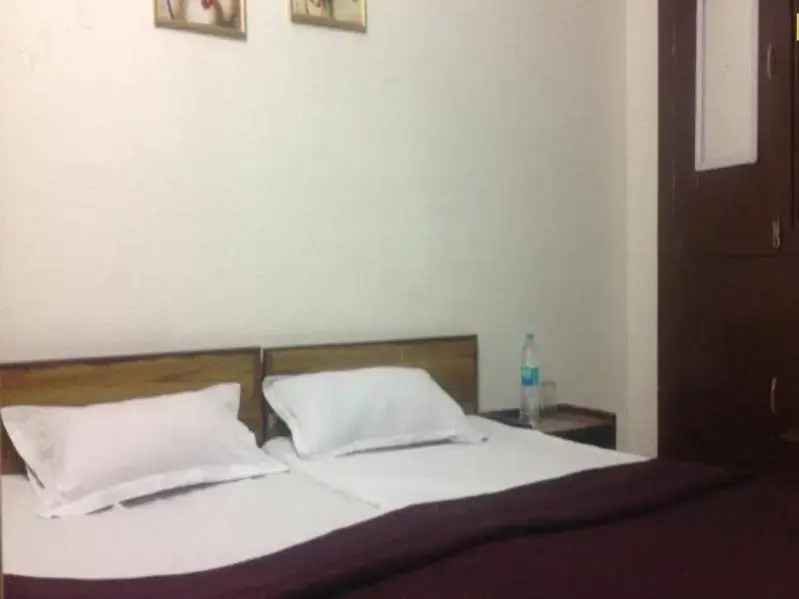 Агра: Agra Paying Guest House