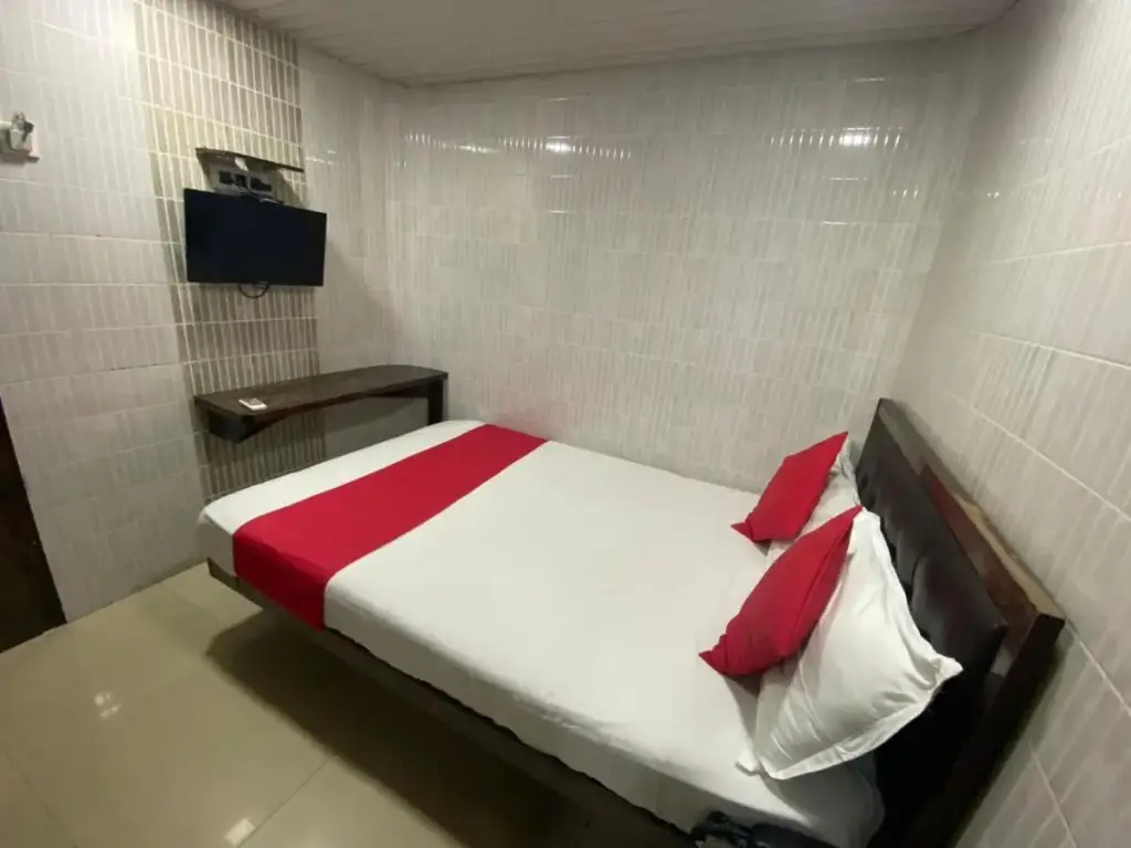 Мумбаи: Hotel Paris Residency