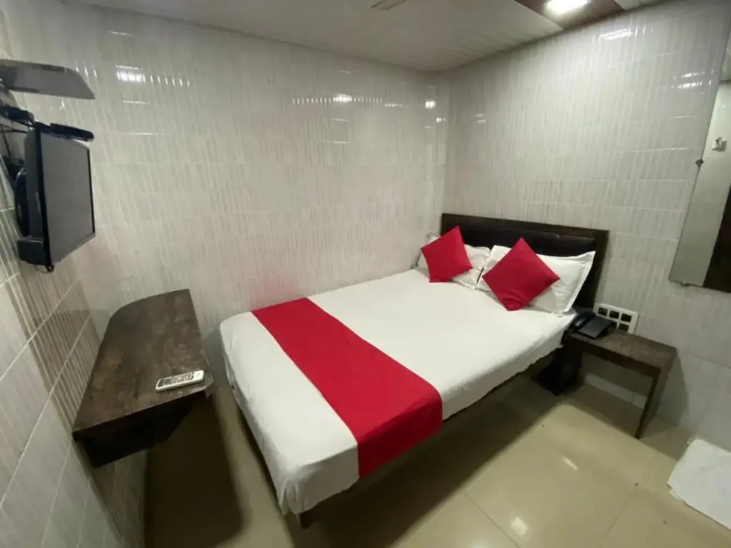 Мумбаи: Hotel Paris Residency