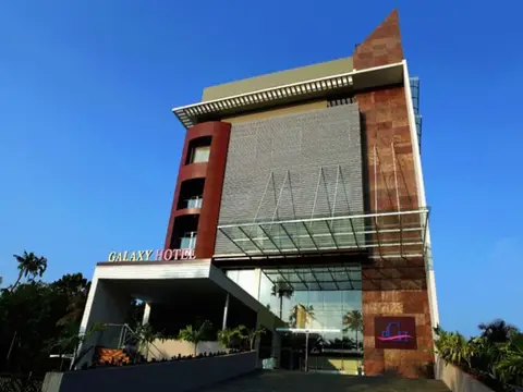 Paravoor Galaxy Hotel — фото 1