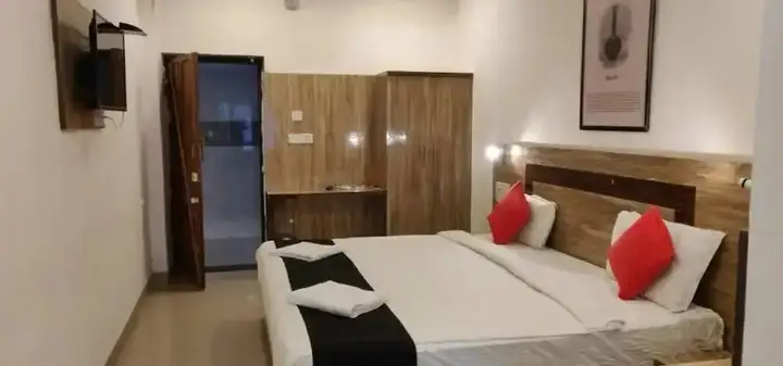 Аурангабад: Etranger Resorts