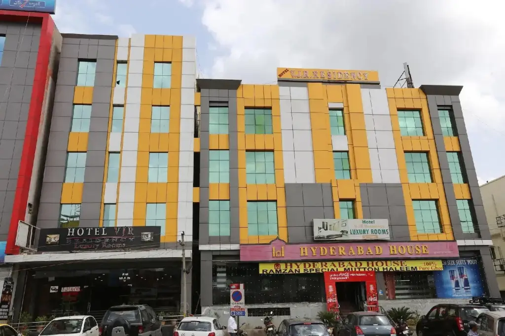 Шамшабад: Hotel VJR Residency