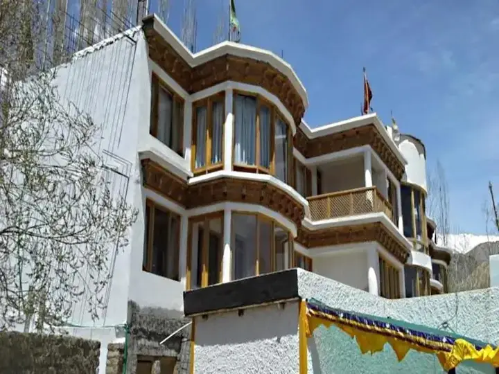 Лех: Mantra Cottage